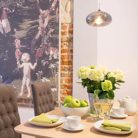 Cadena Gallery Mehoffer Apartment